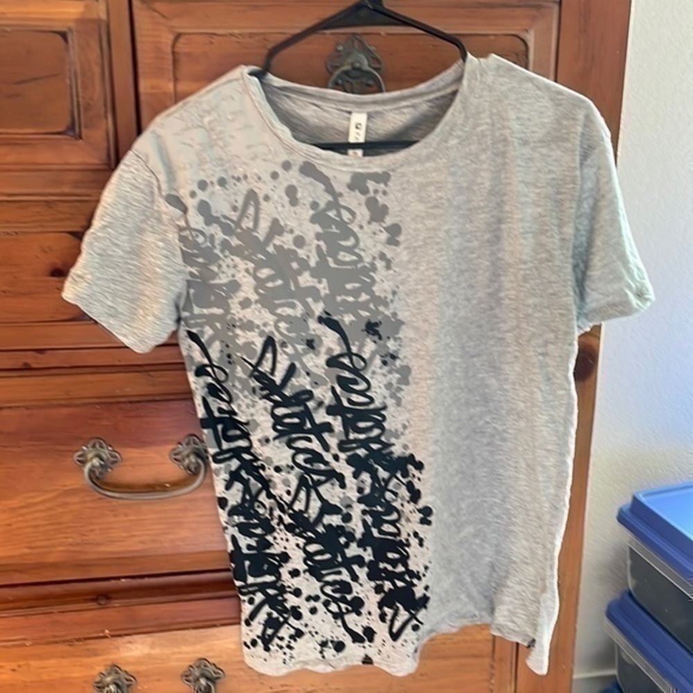 NWOT Fabletics Women’s gray tee top size small